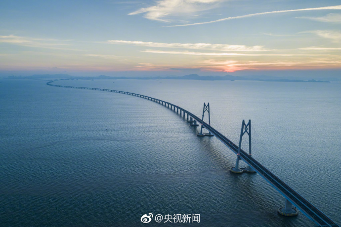 港珠澳大橋正式通車(chē)